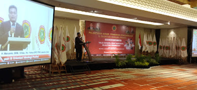 DPD PPNI Jakarta Utara Memberikan Penghargaan Dalam Acara Pelantikan & Orientasi Ideologi Profesi